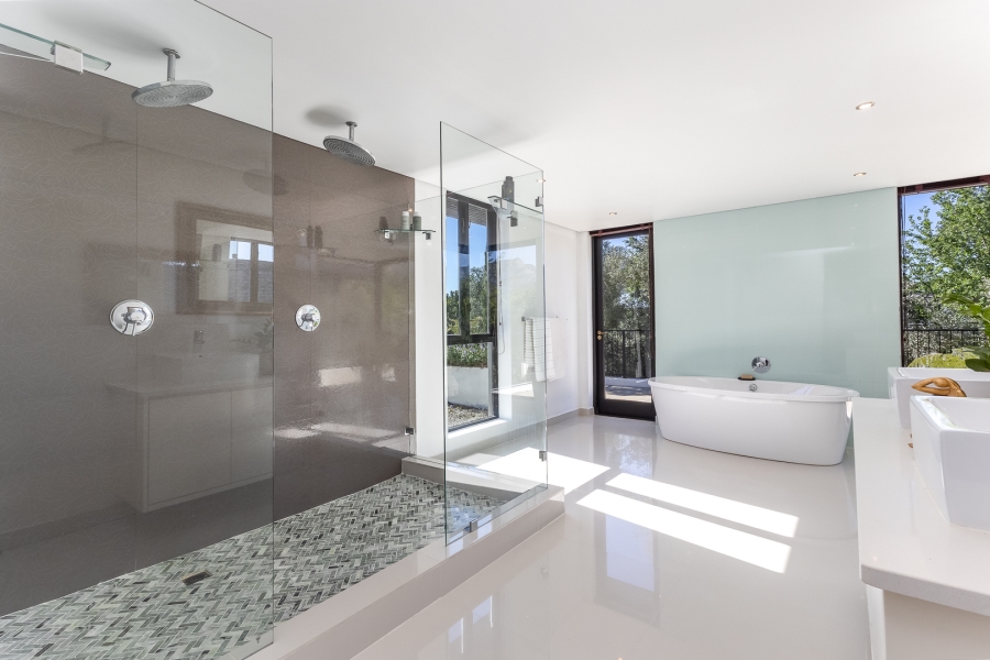 To Let 5 Bedroom Property for Rent in Pearl Valley at Val de Vie Western Cape